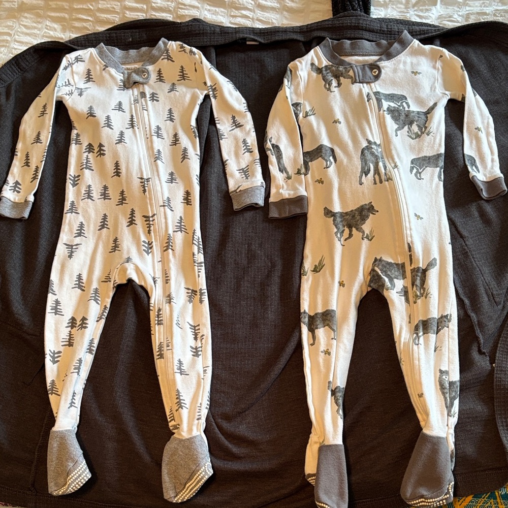 Burt's Bees Baby Gray and White Tree and Wolves Footies